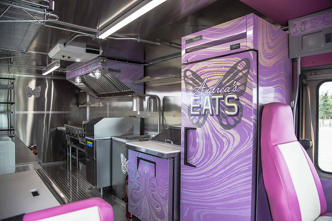 Experience the best of Mexican street food with Andrea's Eats Food Truck! The state-of-the-art equipment Cruising Kitchens put in this beautiful food truck ensures you get the most delicious and upscale Mexican food. Head to Austin and try their unique and flavorful dishes today out of this vibrant food truck!