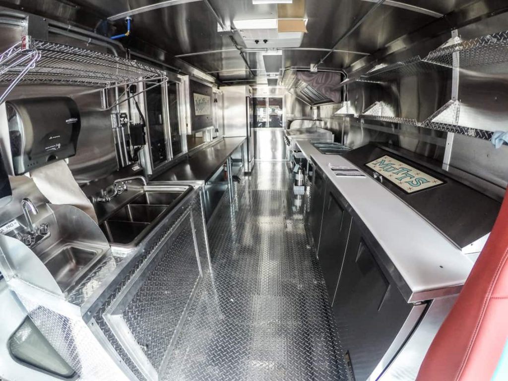 Mutts Hot Dogs Food Truck Cruising Kitchens