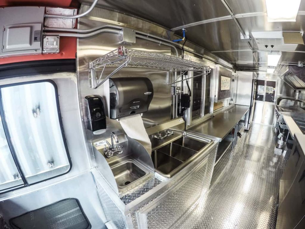 Mutts Hot Dogs Food Truck Cruising Kitchens